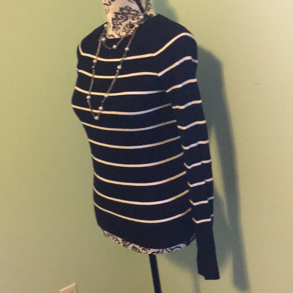 Sweater - Picture 2 of 2